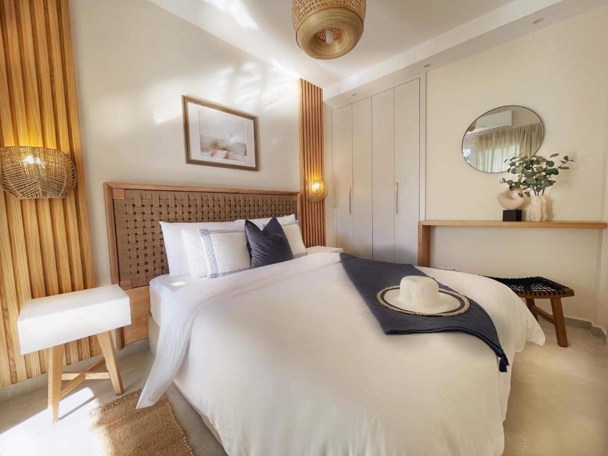 Poseidon'S Limnaria Apartment Paphos Ngoại thất bức ảnh